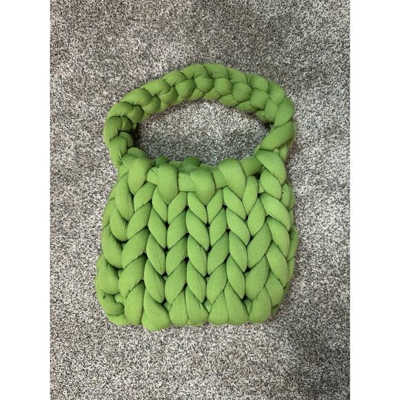 Handmade Super Chunky Knit Shoulder Tote Color Green NEW - Picture 1 of 4